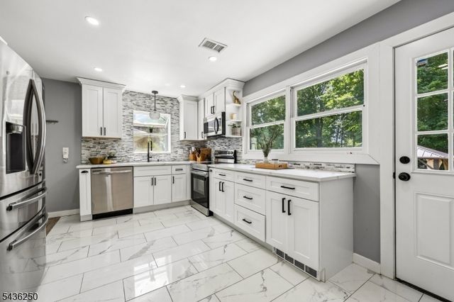 5 N Rose Ln, Mount Olive Twp., NJ 07828