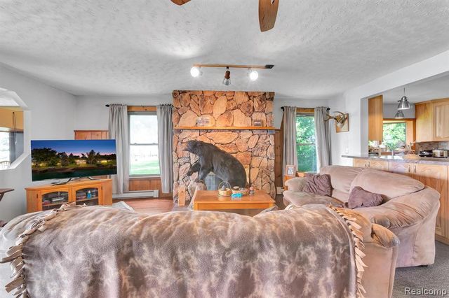 429 Edgewater, Algonac, MI 48001