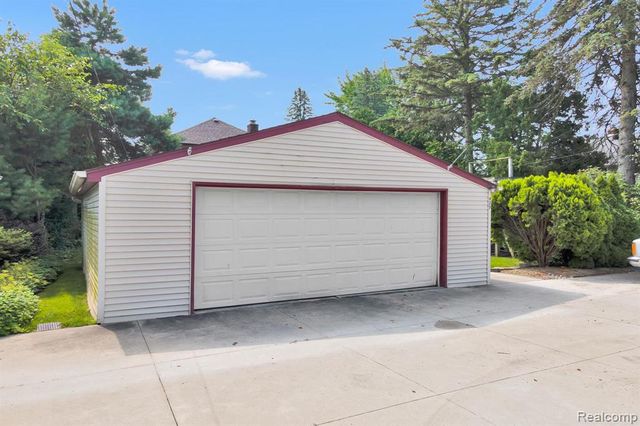 429 Edgewater, Algonac, MI 48001