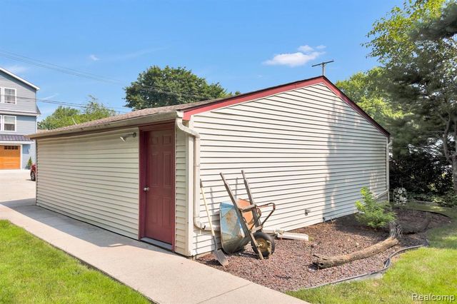 429 Edgewater, Algonac, MI 48001