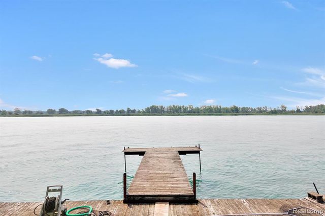 429 Edgewater, Algonac, MI 48001