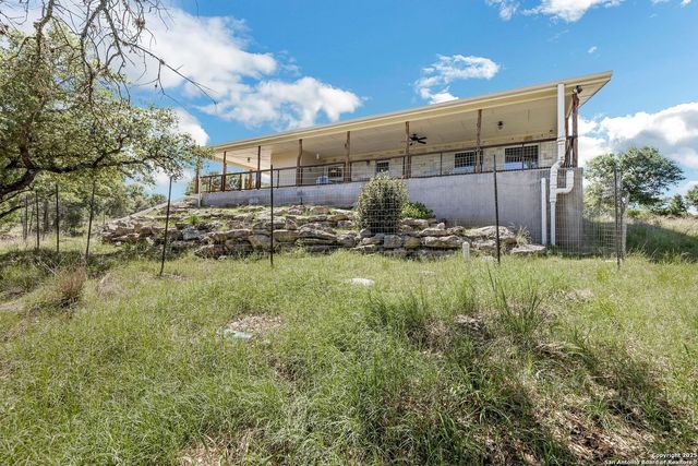 3263 Palomino Springs, Bandera, TX 78003