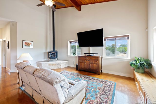 3263 Palomino Springs, Bandera, TX 78003