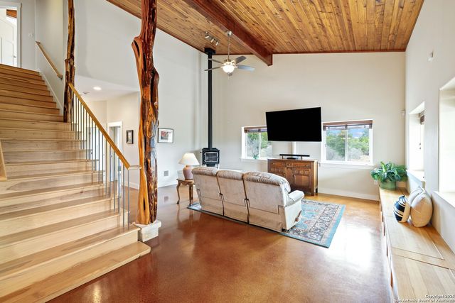 3263 Palomino Springs, Bandera, TX 78003