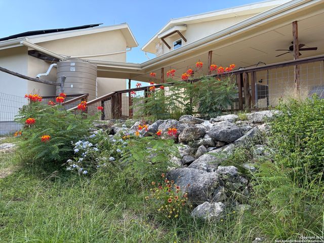 3263 Palomino Springs, Bandera, TX 78003