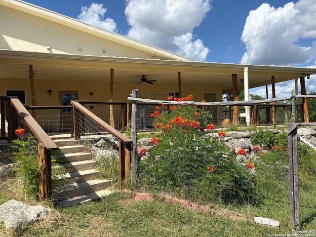 3263 Palomino Springs, Bandera, TX 78003