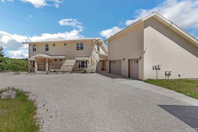 3263 Palomino Springs, Bandera, TX 78003