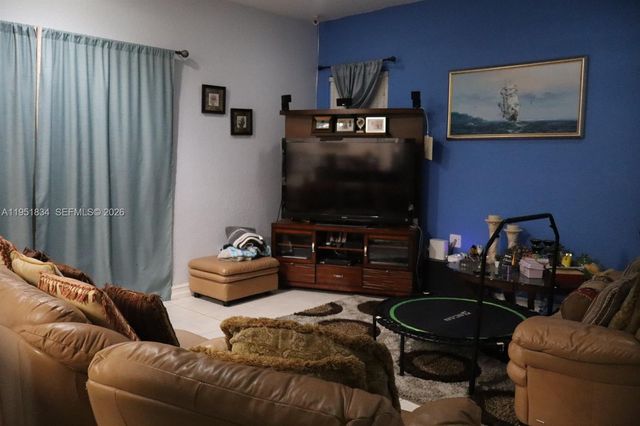 16750 NW 78th Ave, Miami Lakes, FL 33016