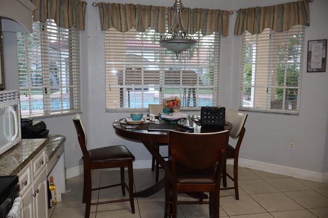 16750 NW 78th Ave, Miami Lakes, FL 33016