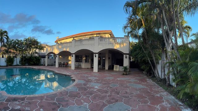 16750 NW 78th Ave, Miami Lakes, FL 33016