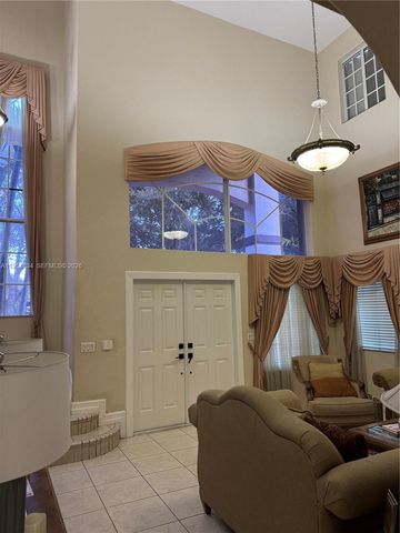 16750 NW 78th Ave, Miami Lakes, FL 33016