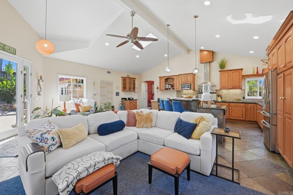 Image 10 of property listing at 1156 Via Camellia, San Marcos, CA 92069