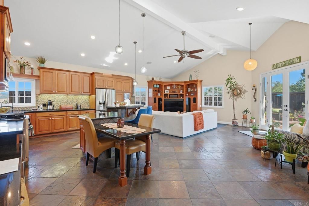 Image 5 of property listing at 1156 Via Camellia, San Marcos, CA 92069