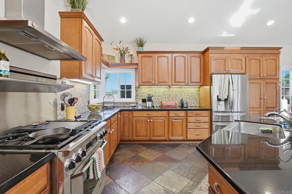 Image 7 of property listing at 1156 Via Camellia, San Marcos, CA 92069