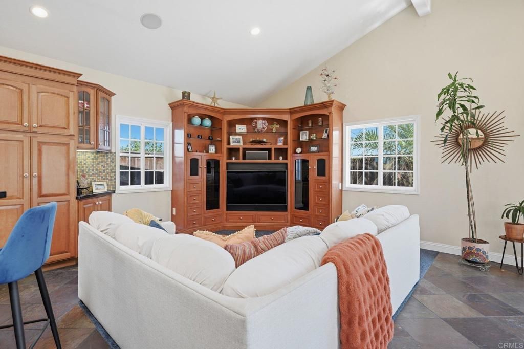 Image 9 of property listing at 1156 Via Camellia, San Marcos, CA 92069