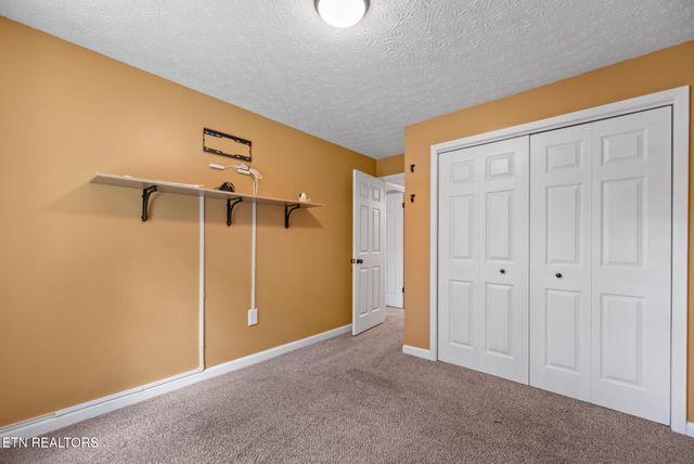 102 Bluff Rd, Kingston, TN 37763