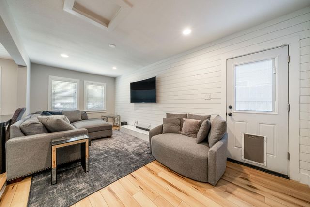 7003 Cherry Meadow DR, Austin, TX 78745