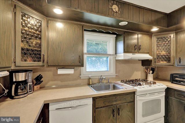 1621 BRADFORD AVE, Reading, PA 19607