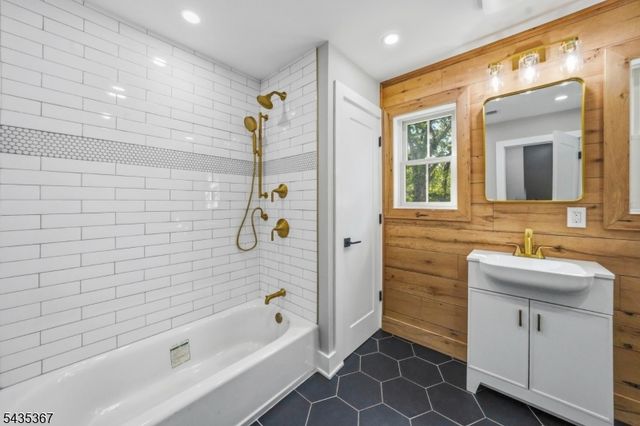 1525 Route 179, West Amwell Twp., NJ 08530