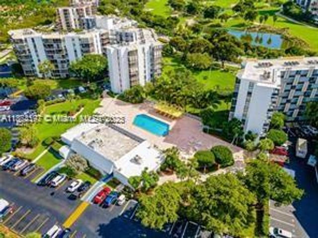 20400 W Country Club Dr 605, Aventura, FL 33180