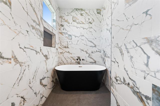 1116 Hogan Street, Houston, TX 77009