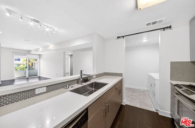 436 W VIRGIL 313, Los Angeles, CA 90020