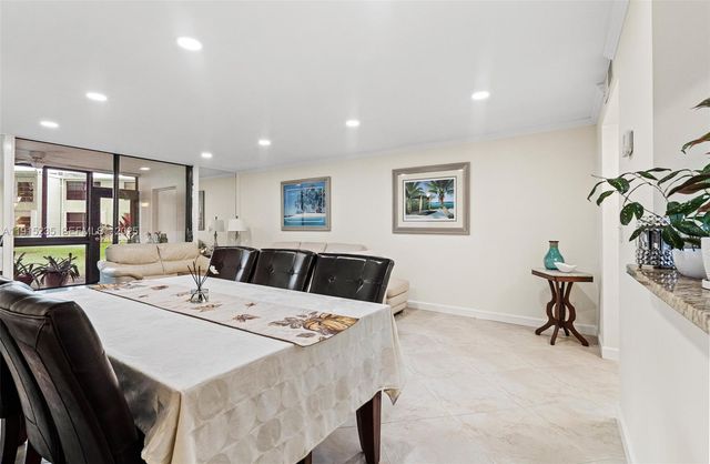 7365 NW 18th St 107, Margate, FL 33063