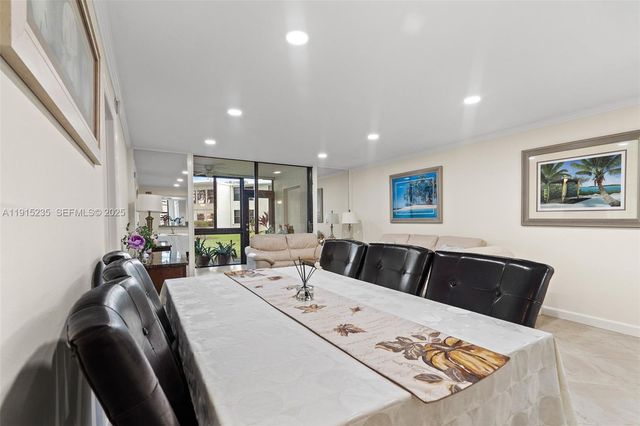 7365 NW 18th St 107, Margate, FL 33063