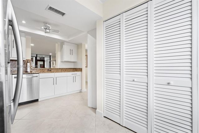 7365 NW 18th St 107, Margate, FL 33063