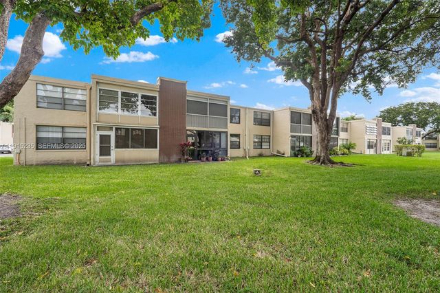 7365 NW 18th St 107, Margate, FL 33063