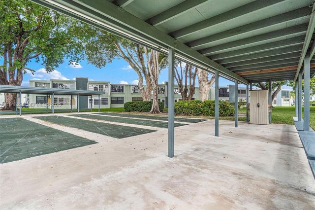 7365 NW 18th St 107, Margate, FL 33063