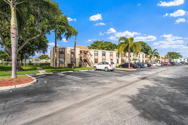 7365 NW 18th St 107, Margate, FL 33063