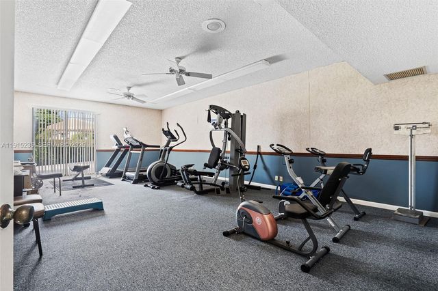 7365 NW 18th St 107, Margate, FL 33063