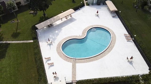 7365 NW 18th St 107, Margate, FL 33063