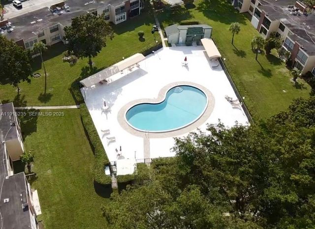 7365 NW 18th St 107, Margate, FL 33063