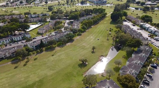 7365 NW 18th St 107, Margate, FL 33063