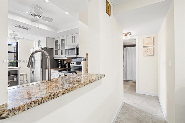 7365 NW 18th St 107, Margate, FL 33063