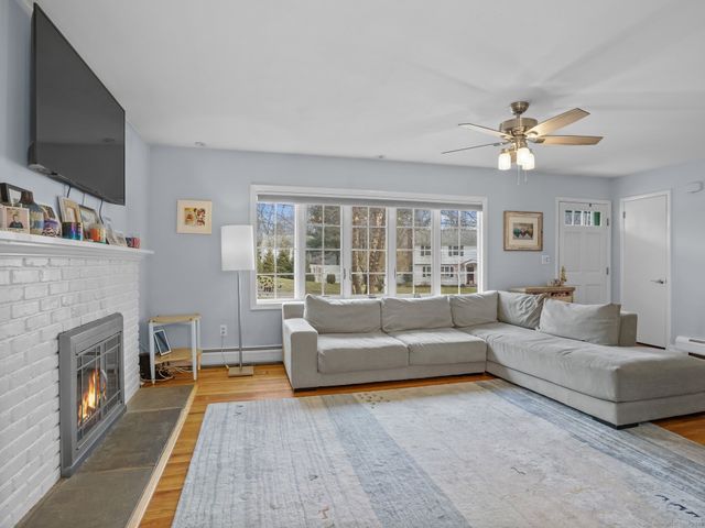 11 Old Field Road, Norwalk, CT 06853