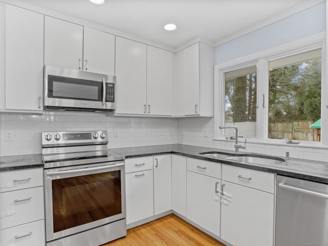 11 Old Field Road, Norwalk, CT 06853
