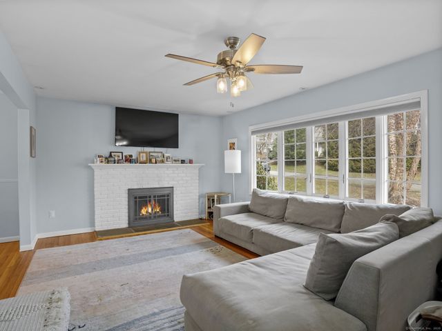 11 Old Field Road, Norwalk, CT 06853