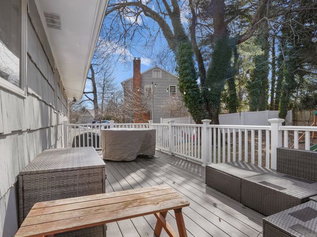 11 Old Field Road, Norwalk, CT 06853