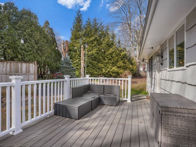 11 Old Field Road, Norwalk, CT 06853