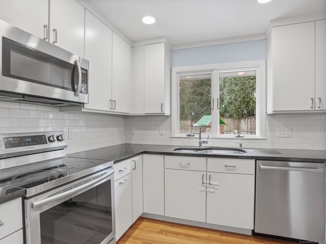 11 Old Field Road, Norwalk, CT 06853