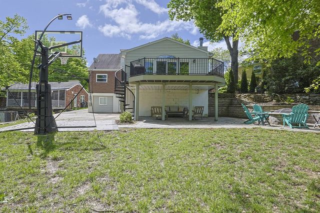 1067 Lawton Road, Park Hills, KY 41011