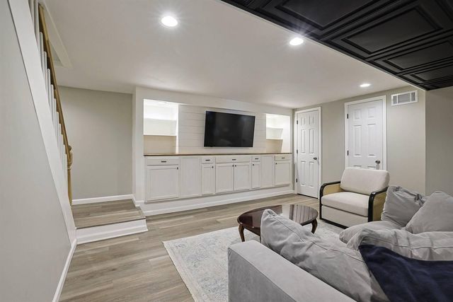 1067 Lawton Road, Park Hills, KY 41011