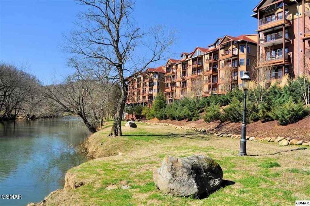 527 River Place Way, Sevierville, TN 37862