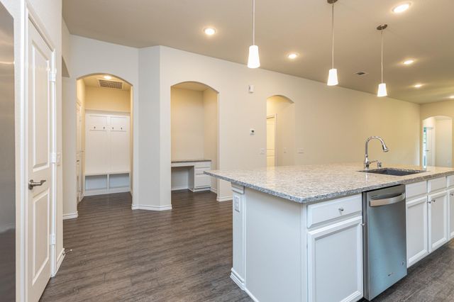 11 Pioneer Canyon Pl, The Woodlands, TX 77375