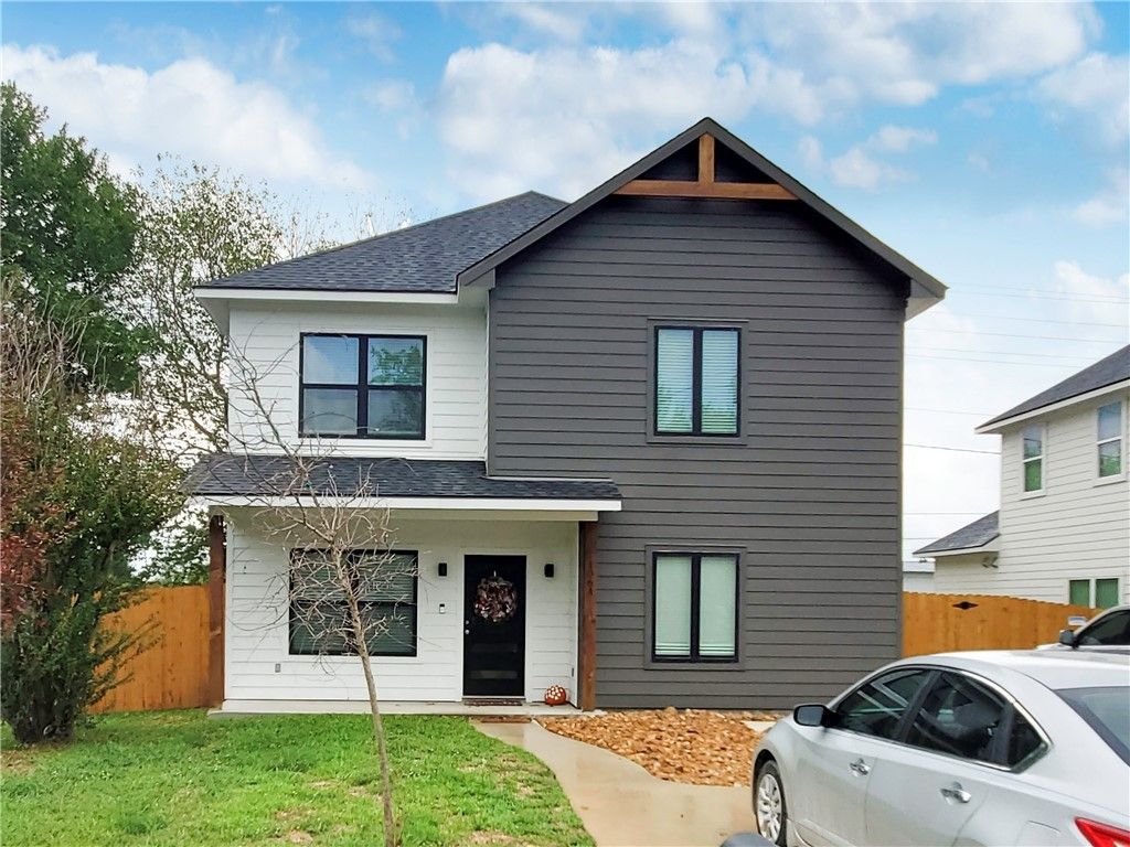 106 A Sterling Street, College Station, TX 77840