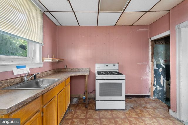 5845 ELLSWORTH ST, Philadelphia, PA 19143