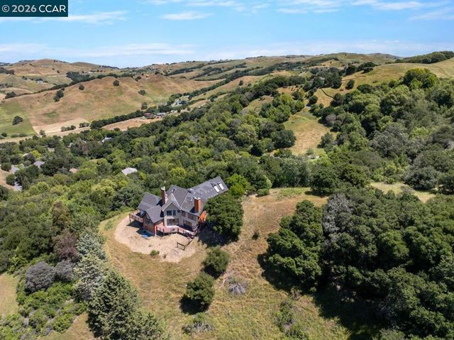 224 Bear Oaks Lane, Martinez, CA 94553